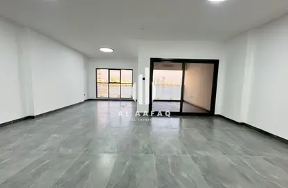 شقة - 3 غرف نوم - 4 حمامات للايجار في المجاز 3 - المجاز - الشارقة