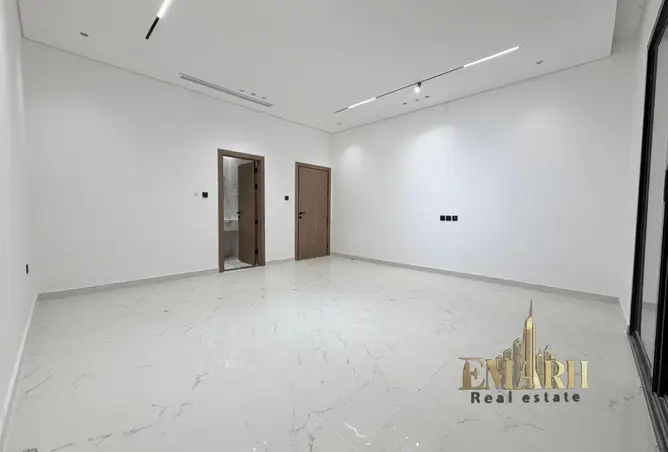 150482250 - Property Image 2