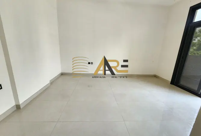 126585979 - Property Image 3