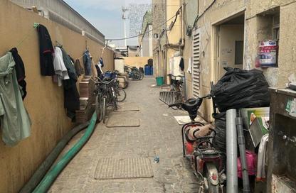 Whole Building - 7+ Bedrooms - 7+ Bathrooms for rent in Industrial Building 13 - Industrial Area 13 - Sharjah Industrial Area - Sharjah