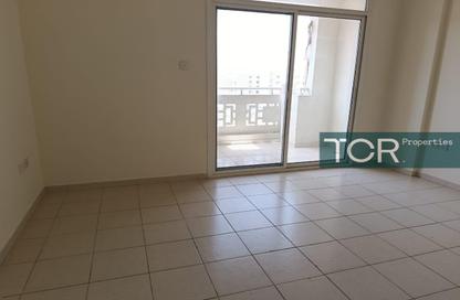 شقة - غرفة نوم - 2 حمامات للايجار في H03 - طراز الصين - المدينة العالمية - دبي شقة - غرفة نوم - 2 حمامات للايجار في H03 - طراز الصين - المدينة العالمية - دبي
