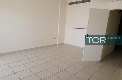 شقة - غرفة نوم - 2 حمامات للايجار في H03 - طراز الصين - المدينة العالمية - دبي شقة - غرفة نوم - 2 حمامات للايجار في H03 - طراز الصين - المدينة العالمية - دبي