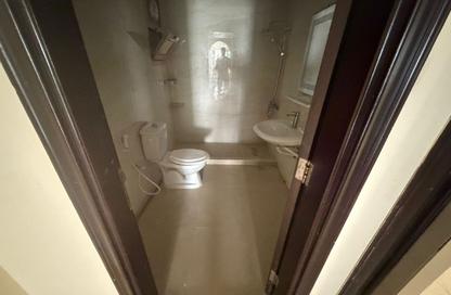 Apartment - 2 Bedrooms - 2 Bathrooms for rent in Qasimia 10 building - Al Mahatta - Al Qasimia - Sharjah
