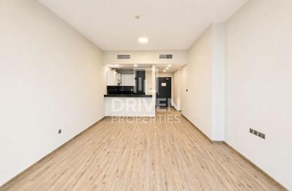 Apartment - 2 - 3 for rent in Golf Terrace A - Golf Terrace - Golf Town - Damac Hills - Dubai