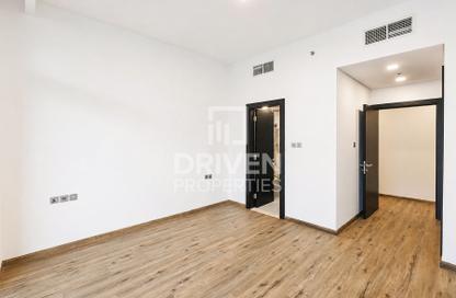 Apartment - 2 - 3 for rent in Golf Terrace A - Golf Terrace - Golf Town - Damac Hills - Dubai