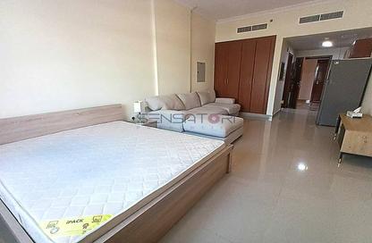 Apartment - Studio - 1 for rent in Plaza Residences 1 - Plaza Residences - District 13 - Jumeirah Village Circle - Dubai Apartment - Studio - 1 for rent in Plaza Residences 1 - Plaza Residences - District 13 - Jumeirah Village Circle - Dubai