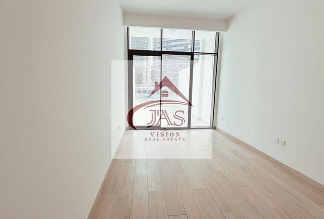 81953330 - Property Image 3