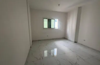 Apartment - 1 Bedroom - 1 Bathroom for rent in Al Qulaya'ah - Al Sharq - Sharjah
