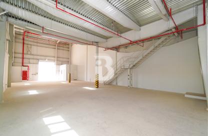 Warehouse - Studio for sale in Dubai Investment Park (DIP) - Dubai