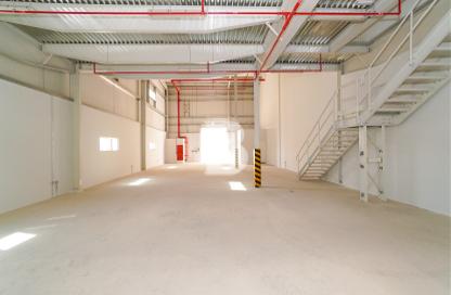 Warehouse - Studio for sale in Dubai Investment Park (DIP) - Dubai