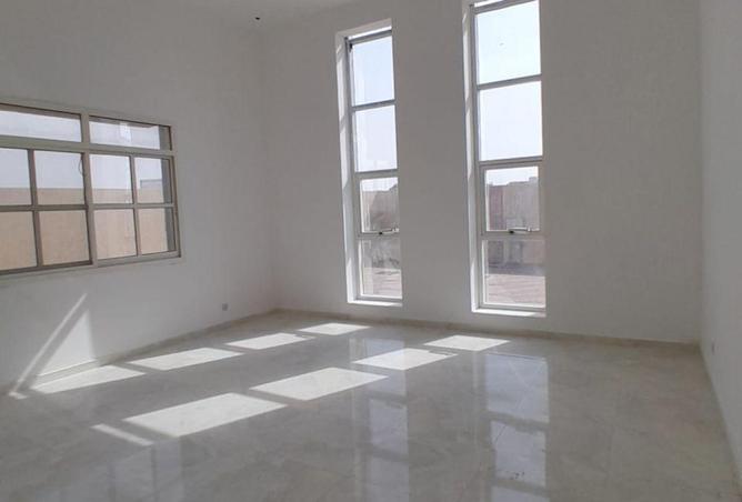 68668333 - Property Image 3