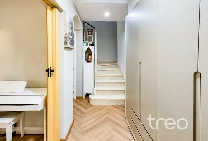 166066604 - Property Image 2