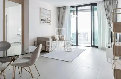 شقة - غرفة نوم - 2 حمامات للايجار في برج بوابه جميرا 1 - العنوان منتجع وسبا جميرا - جميرا بيتش ريزيدنس - دبي