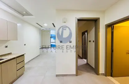 شقة - غرفة نوم - 2 حمامات للايجار في يو تي سي ريزيدنس - الوصل - دبي