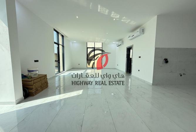 54399700 - Property Image 3