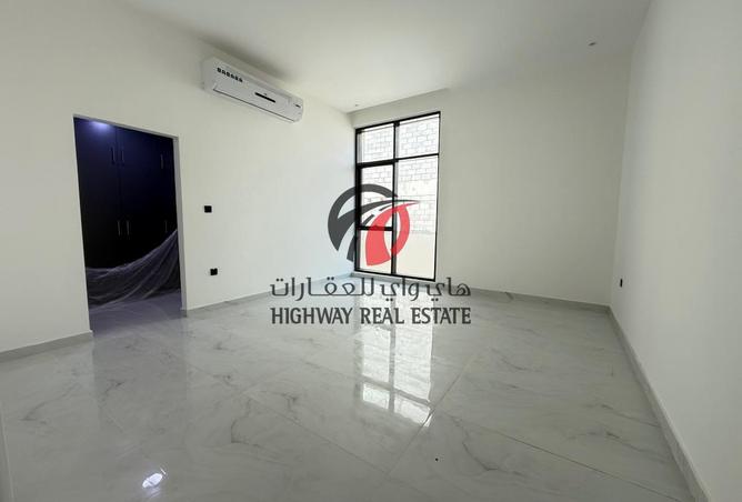 54399700 - Property Image 2