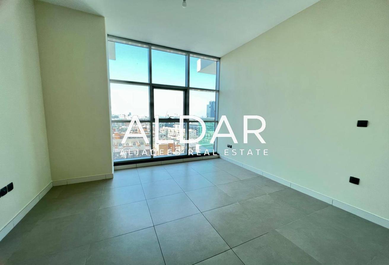 Marina View | High Floor | Close Entry and Exit photo 4
