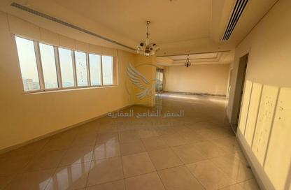 Apartment - 3 - 4 for rent in Al Majaz 3 - Al Majaz - Sharjah