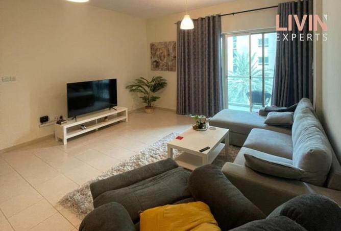 82811011 - Property Image 2