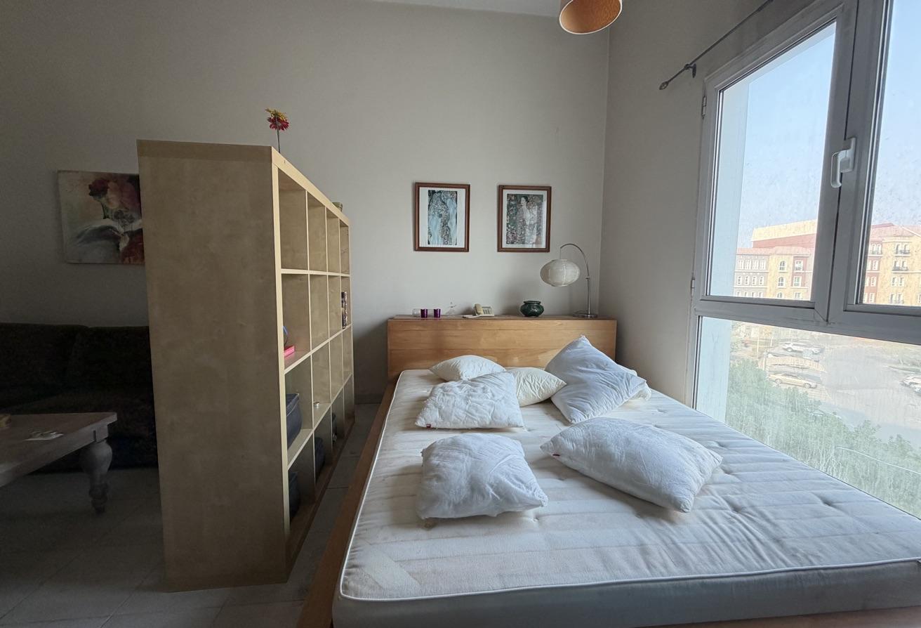 Furnished Studio | Well Maintained | Near to Metro photo 2