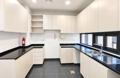 Villa - 3 - 3 for rent in Richmond - Damac Hills - Dubai