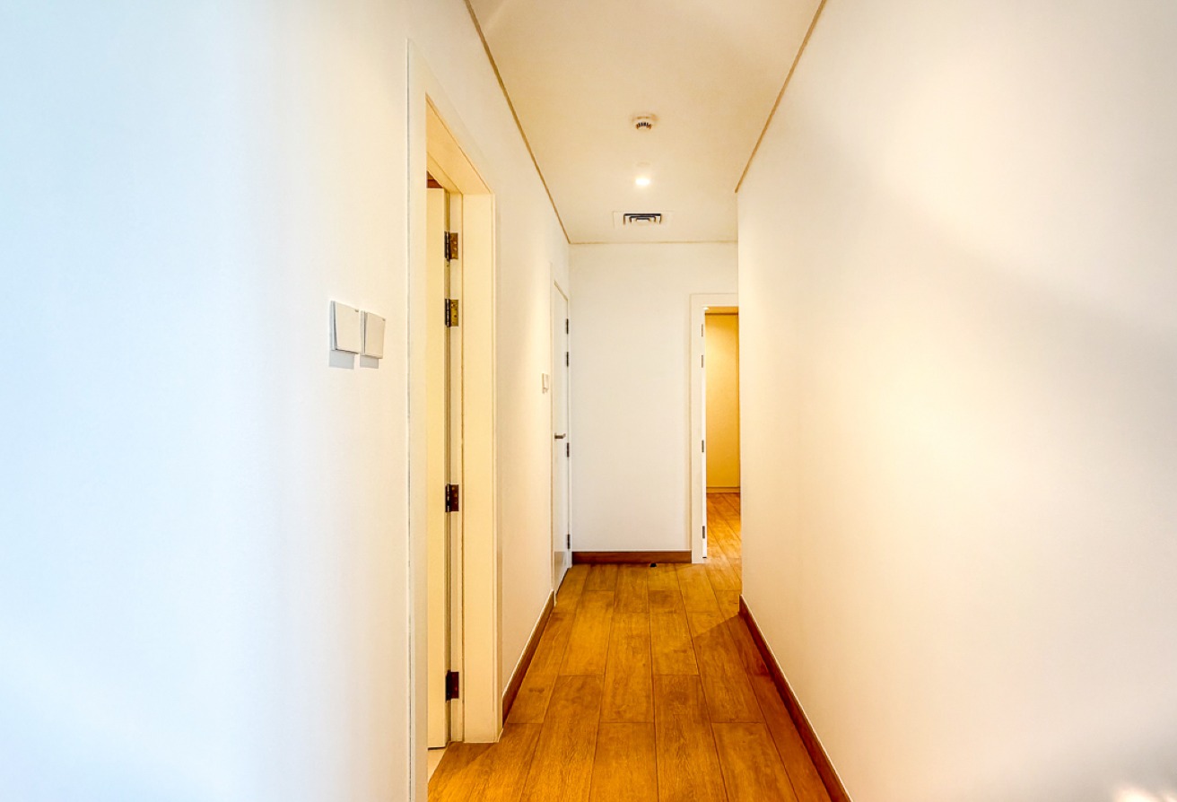 2 bedroom apartment in La Rive Building 3, Jumeirah: 18