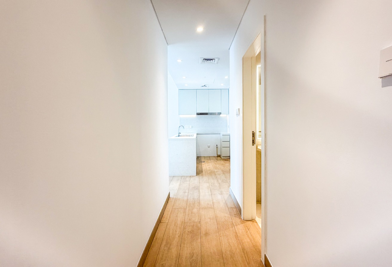 2 bedroom apartment in La Rive Building 3, Jumeirah: 22