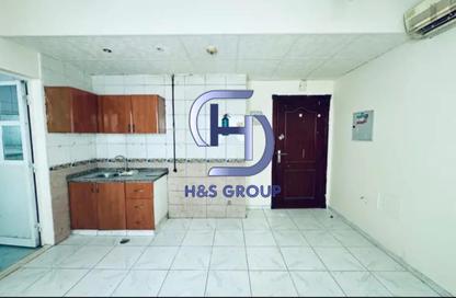 Apartment - Studio - 1 Bathroom for rent in Fire Station Road - Muwaileh - Sharjah Apartment - Studio - 1 Bathroom for rent in Fire Station Road - Muwaileh - Sharjah