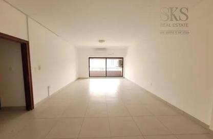 Apartment - 2 - 2 for rent in Zabeel Building - Al Karama - Bur Dubai - Dubai
