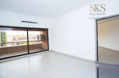 Apartment - 2 - 2 for rent in Zabeel Building - Al Karama - Bur Dubai - Dubai