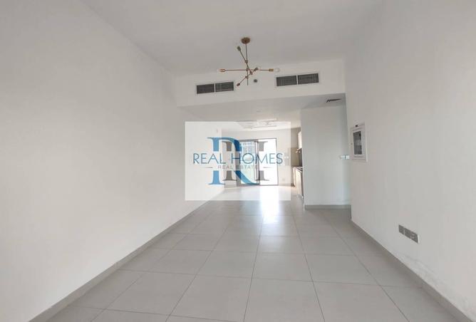 70294012 - صورة العقار 2