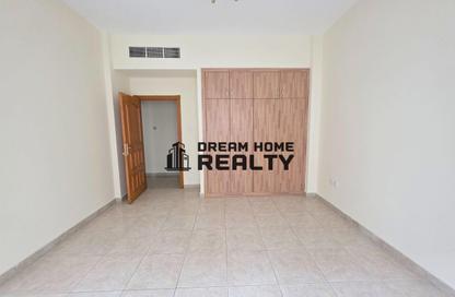 Apartment - 2 Bedrooms - 2 Bathrooms for rent in Al Qulaya'ah - Al Sharq - Sharjah Apartment - 2 Bedrooms - 2 Bathrooms for rent in Al Qulaya'ah - Al Sharq - Sharjah