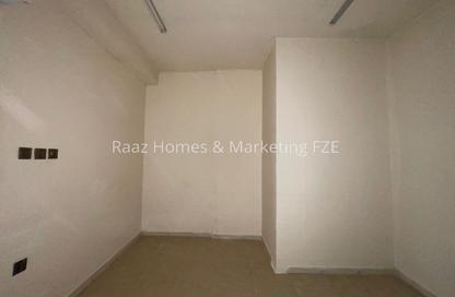 Apartment - Studio - 1 for rent in Al Butina 9 Building - Bu Tina - Al Sharq - Sharjah Apartment - Studio - 1 for rent in Al Butina 9 Building - Bu Tina - Al Sharq - Sharjah