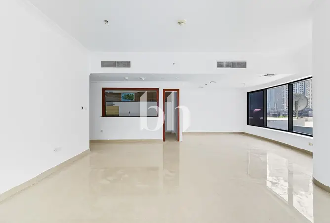 165042107 - Property Image 2