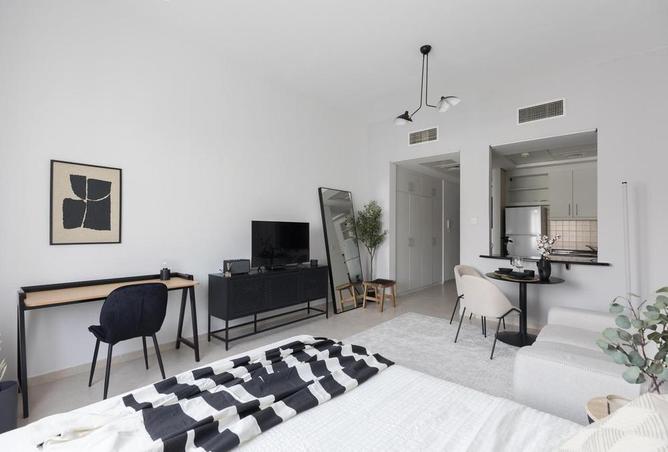 Modern interiors | Quiet community location photo 3