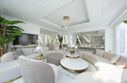 Villa - 5 Bedrooms - 7 Bathrooms for rent in Garden Homes Frond D - Garden Homes - Palm Jumeirah - Dubai