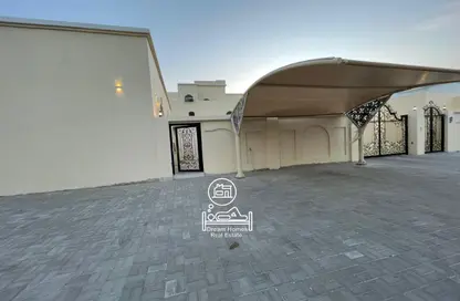 شقة - 2 غرف نوم - 2 حمامات للايجار في مدينة شخبوط - أبوظبي