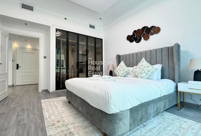 مفروشة بالكامل | مطورة | قريبة من المترو