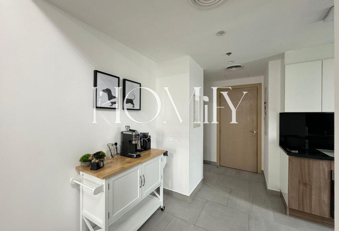 FULLY FURNISHED | HIGH-END QUALITY | READY TO MOVE photo 6
