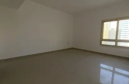 شقة - 3 غرف نوم - 4 حمامات للبيع في شارع التعاون الجديد - التعاون - الشارقة