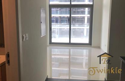 Apartment - Studio - 1 for rent in Golf Promenade 3A - Golf Promenade 3 - Golf Town - Damac Hills - Dubai