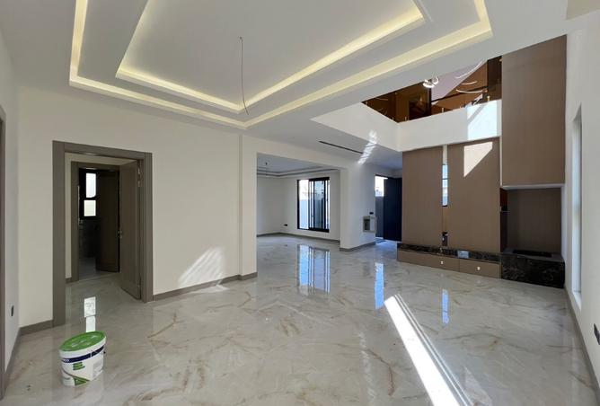 128808045 - Property Image 2