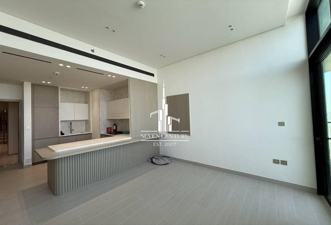 1 BHK Unfurnished | High Floor with Skyline Views photo 2