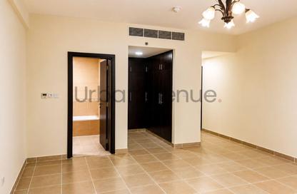 Apartment - 1 Bedroom - 2 Bathrooms for rent in Infinity Building - Sheikh Zayed Road - Dubai