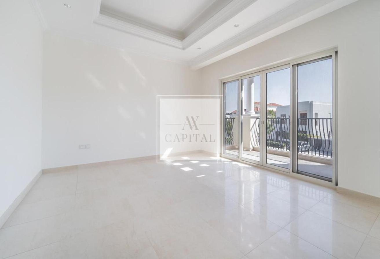 Contemporary Inspired | 4 Beds Villa | Near Club photo 12