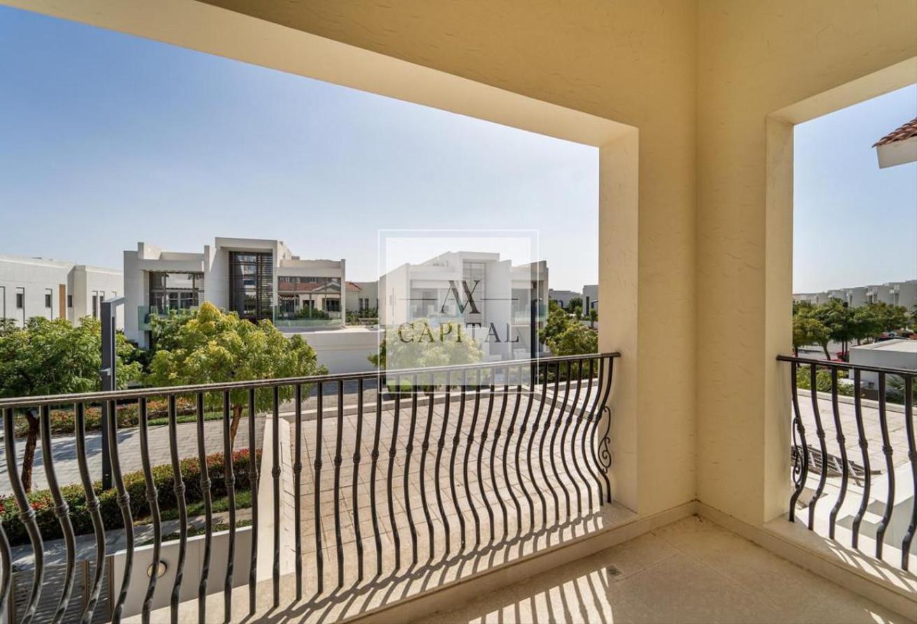 Contemporary Inspired | 4 Beds Villa | Near Club photo 15