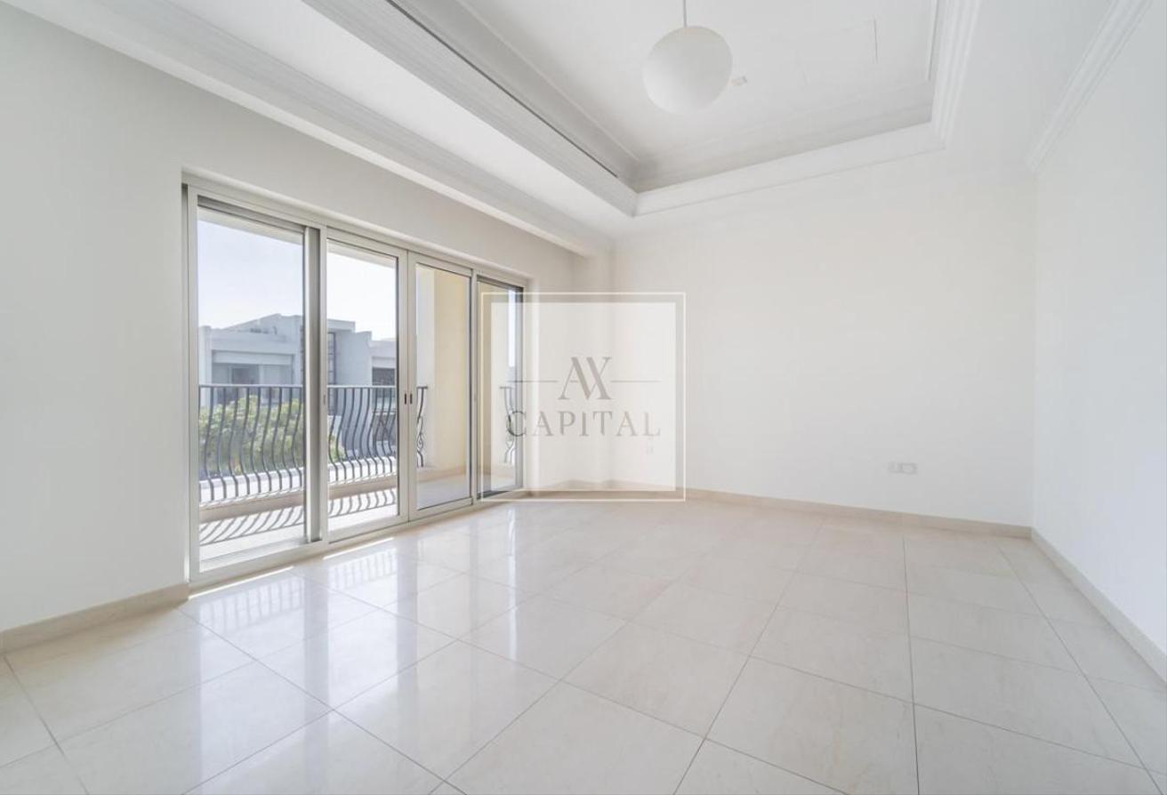 Contemporary Inspired | 4 Beds Villa | Near Club photo 9