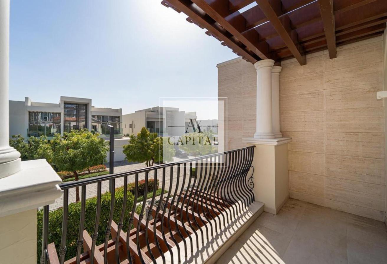 Contemporary Inspired | 4 Beds Villa | Near Club photo 16