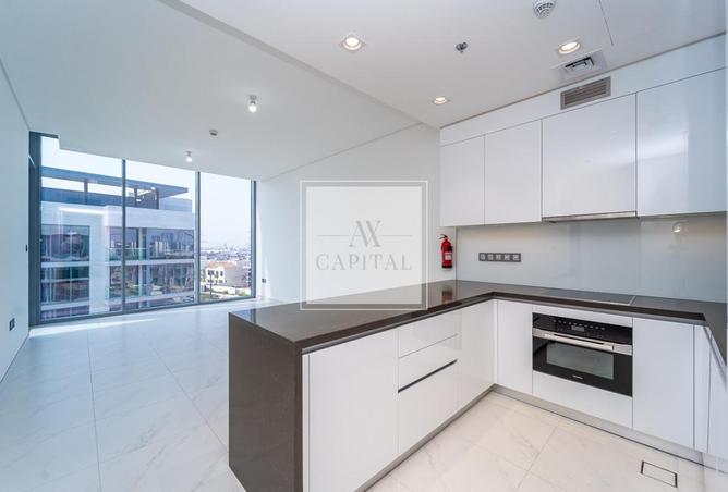 شاغر | حصري | غير مفروش | تصميم واسع