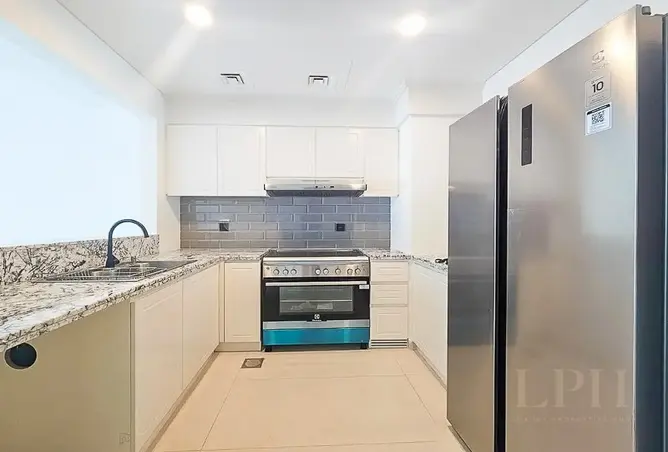 156937383 - Property Image 3